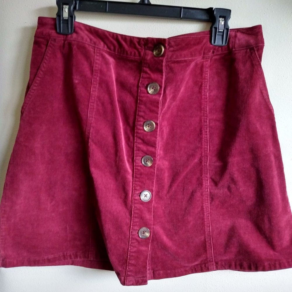 Maurices Button Skirt. Maroon, Size 12.